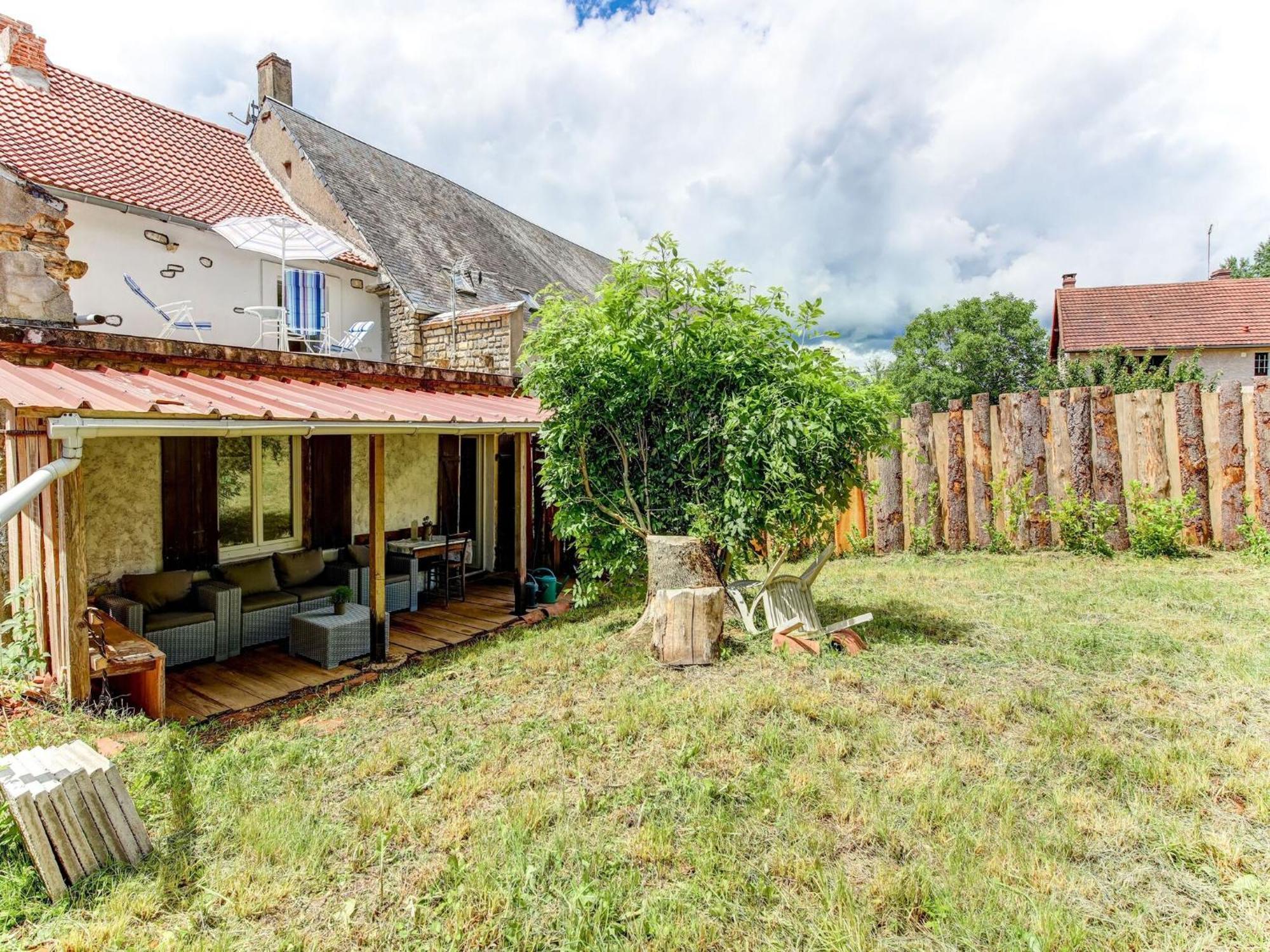 Traditional Holiday Home In Brinon Sur Beuvron Exterior foto
