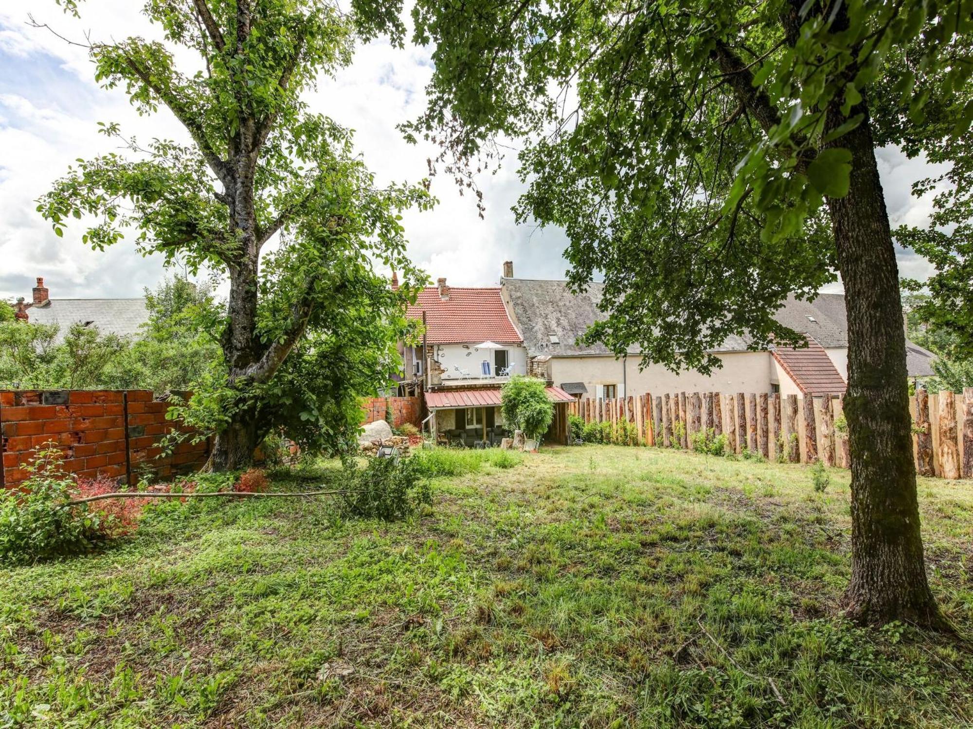 Traditional Holiday Home In Brinon Sur Beuvron Exterior foto